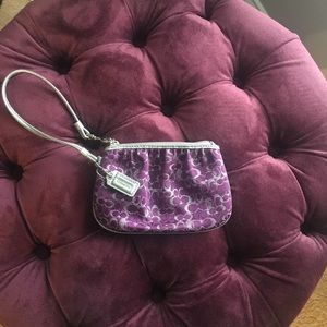 💜💜 Purple and Silver Wristlet with dust bag